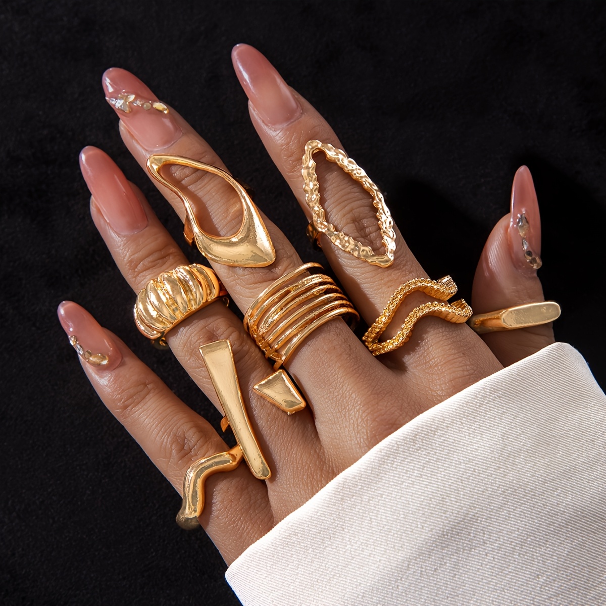 8pcs Fashionable Irregular Rhombus Wave Ring Set Women's Party Style